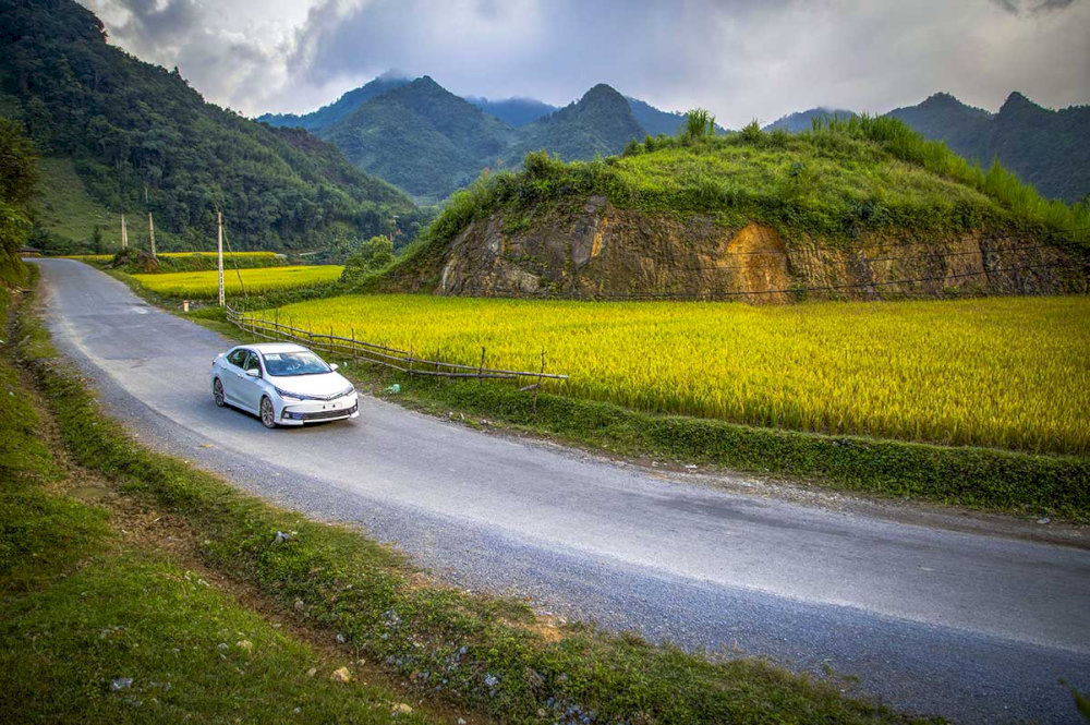 Traveling by private car is convenient but comes with high costs